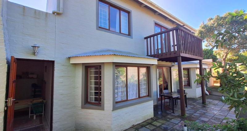 2 Bedroom Property for Sale in Fraaiuitsig Western Cape